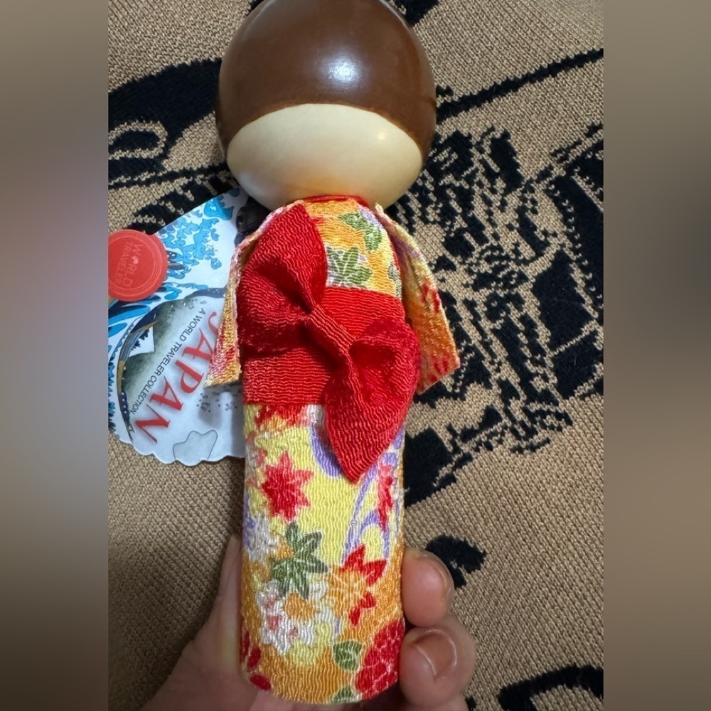 - Kyugetsu Japanese wood Dolls - Picture 4 of 7